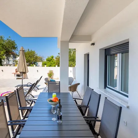 Stunning In With Kitchen Holiday home Pula