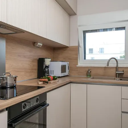 Holiday home Stunning In With Kitchen